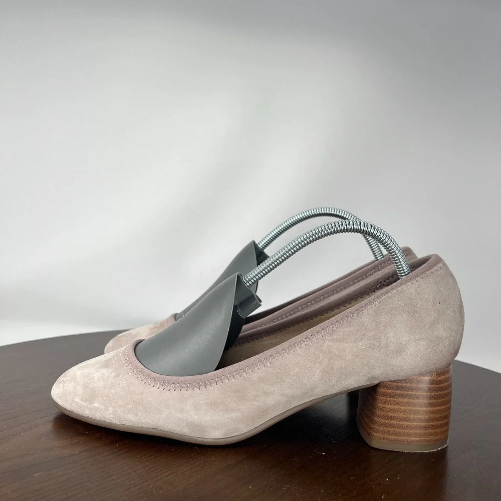 Earth Etrellia Pump‎ Shoes Women's 8M Gray Suede Slip On Almond Toe Block Heel